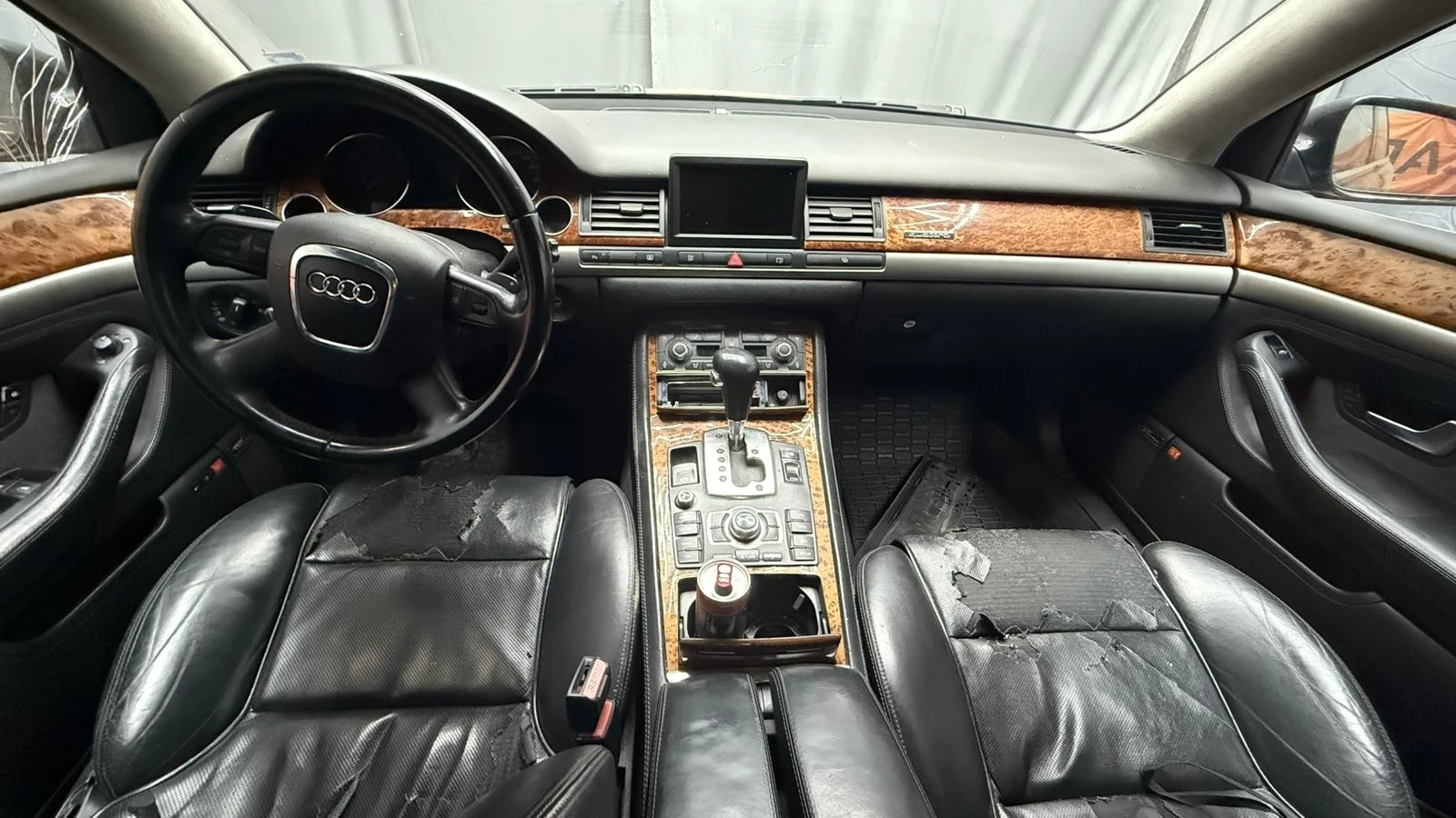 Audi A8  - изображение 2