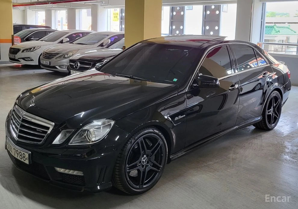 Mercedes-Benz E 63 AMG  - изображение 4