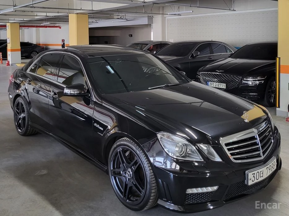Mercedes-Benz E 63 AMG  - изображение 5