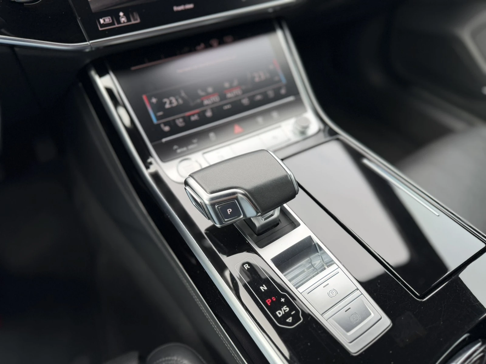 Audi A8 60TFSI e | Mobile.bg   15