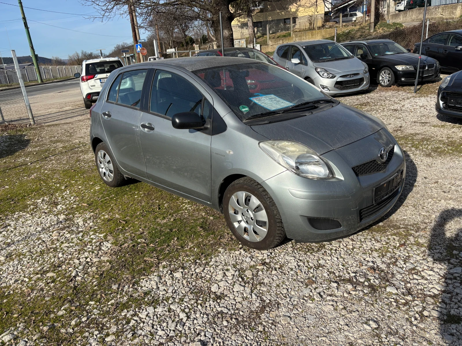 Toyota Yaris 1.33 бенин, снимка 3 - Автомобили и джипове - 53021595