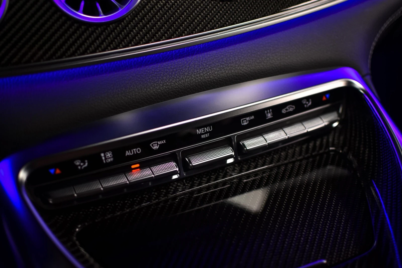 Mercedes-Benz AMG GT 4-door coupe, снимка 13 - Автомобили и джипове - 54209516