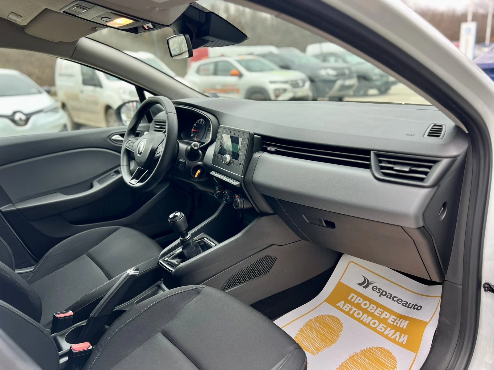 Renault Clio V 1.0 TCe / 100 к.с., снимка 10 - Автомобили и джипове - 54217503