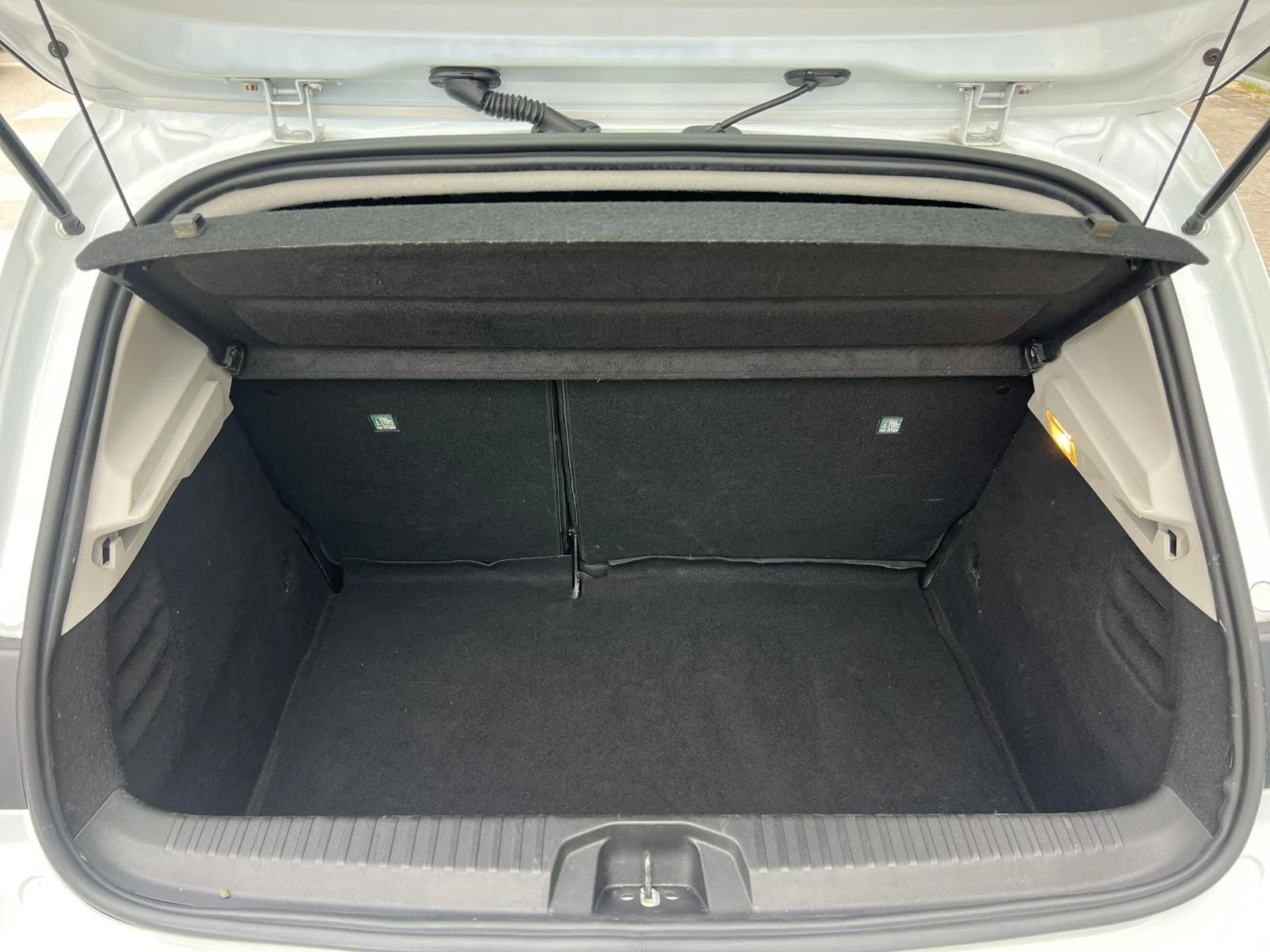 Renault Clio V 1.0 TCe / 100 к.с., снимка 16 - Автомобили и джипове - 54217503