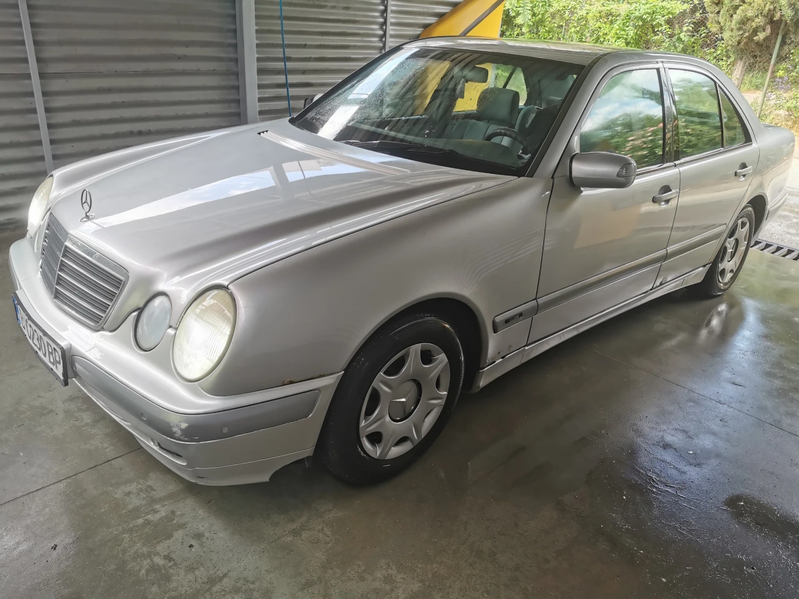 Mercedes-Benz E 220