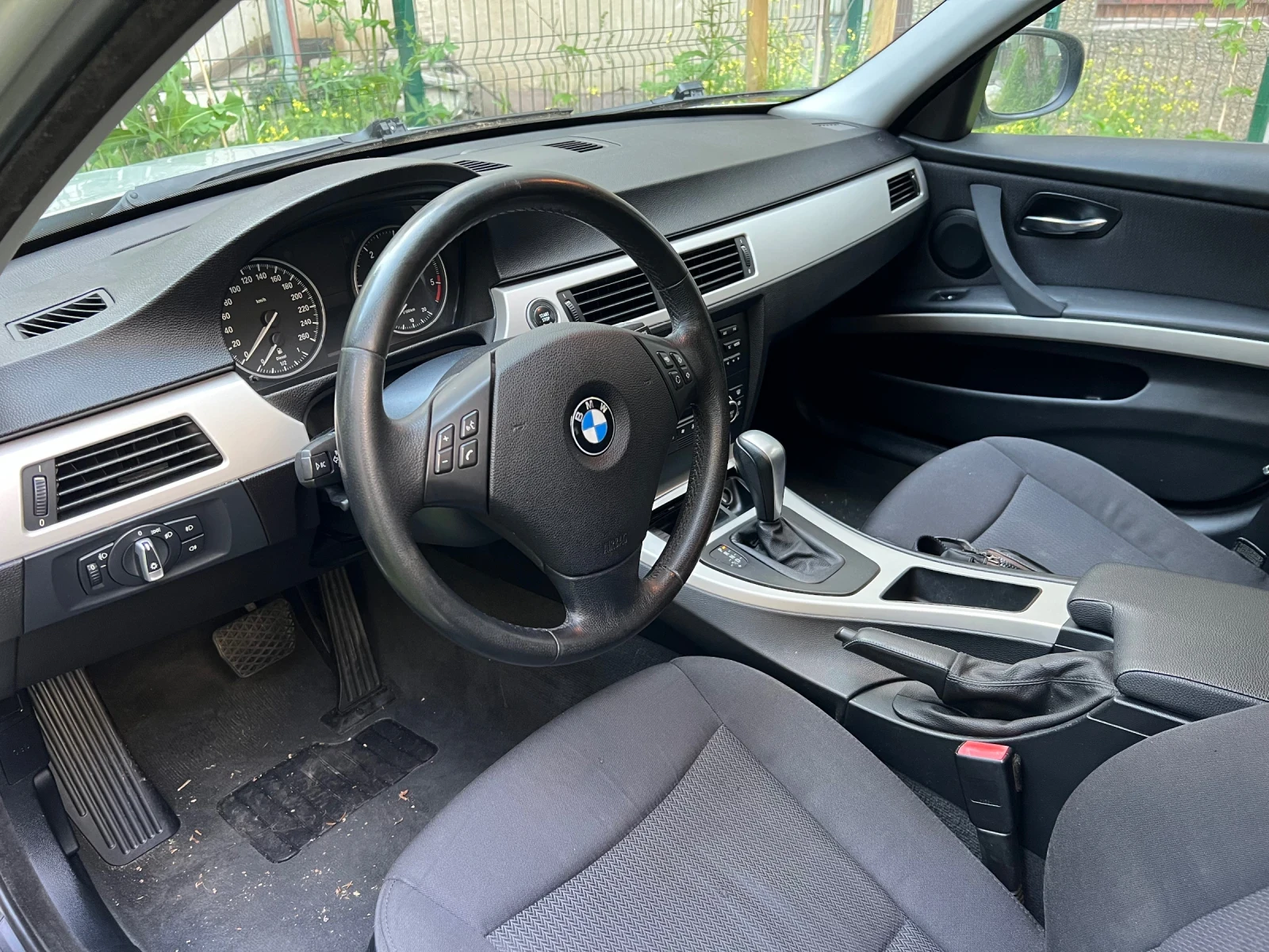 BMW 320, снимка 5 - Автомобили и джипове - 55036796