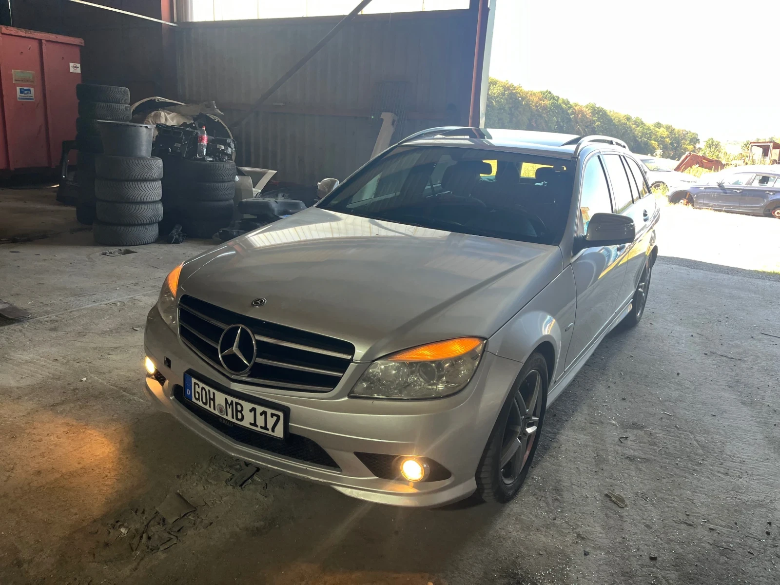 Mercedes-Benz C 220, снимка 3 - Автомобили и джипове - 55626622