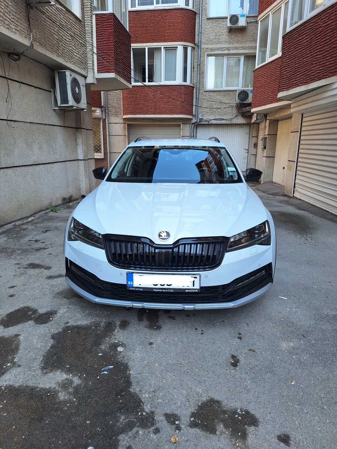 Skoda Superb Scout 2.0TSI 280hp 4x4, гаранция до 2028 г. 