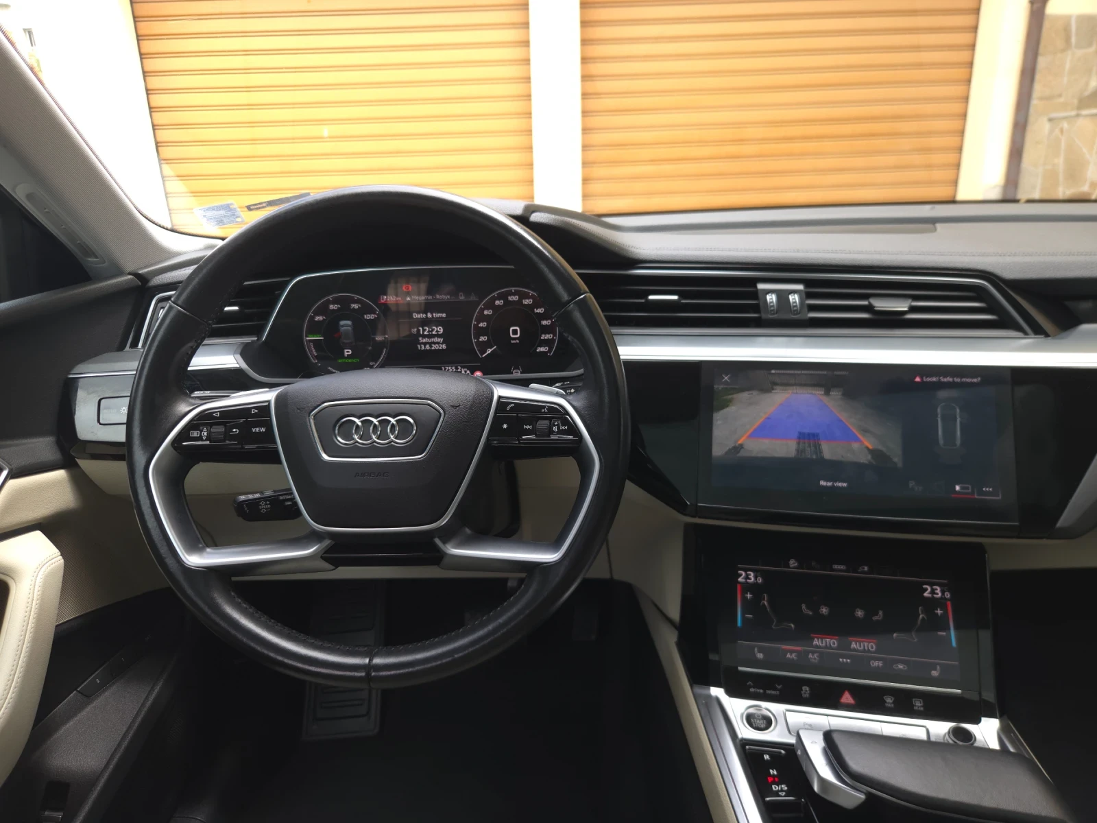 Audi E-Tron 55 quattro 95kwh BLACK, снимка 10 - Автомобили и джипове - 55979135