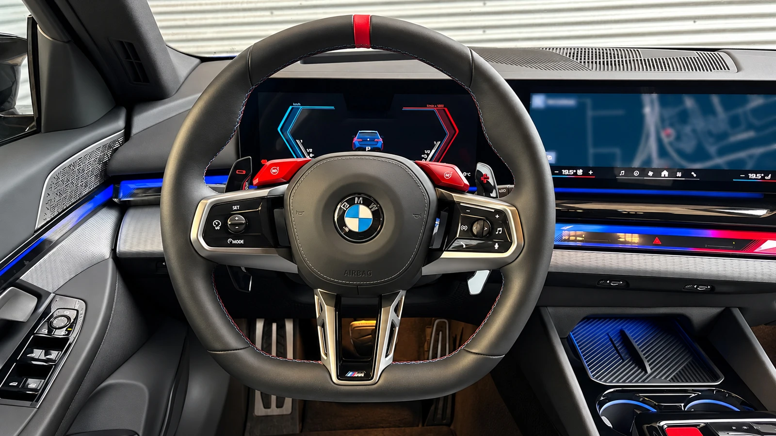BMW M5 TOURING/xDrive/ICONIC GLOW/B&W/HUD/360 TOP VIEW/ | Mobile.bg � ����������� 7