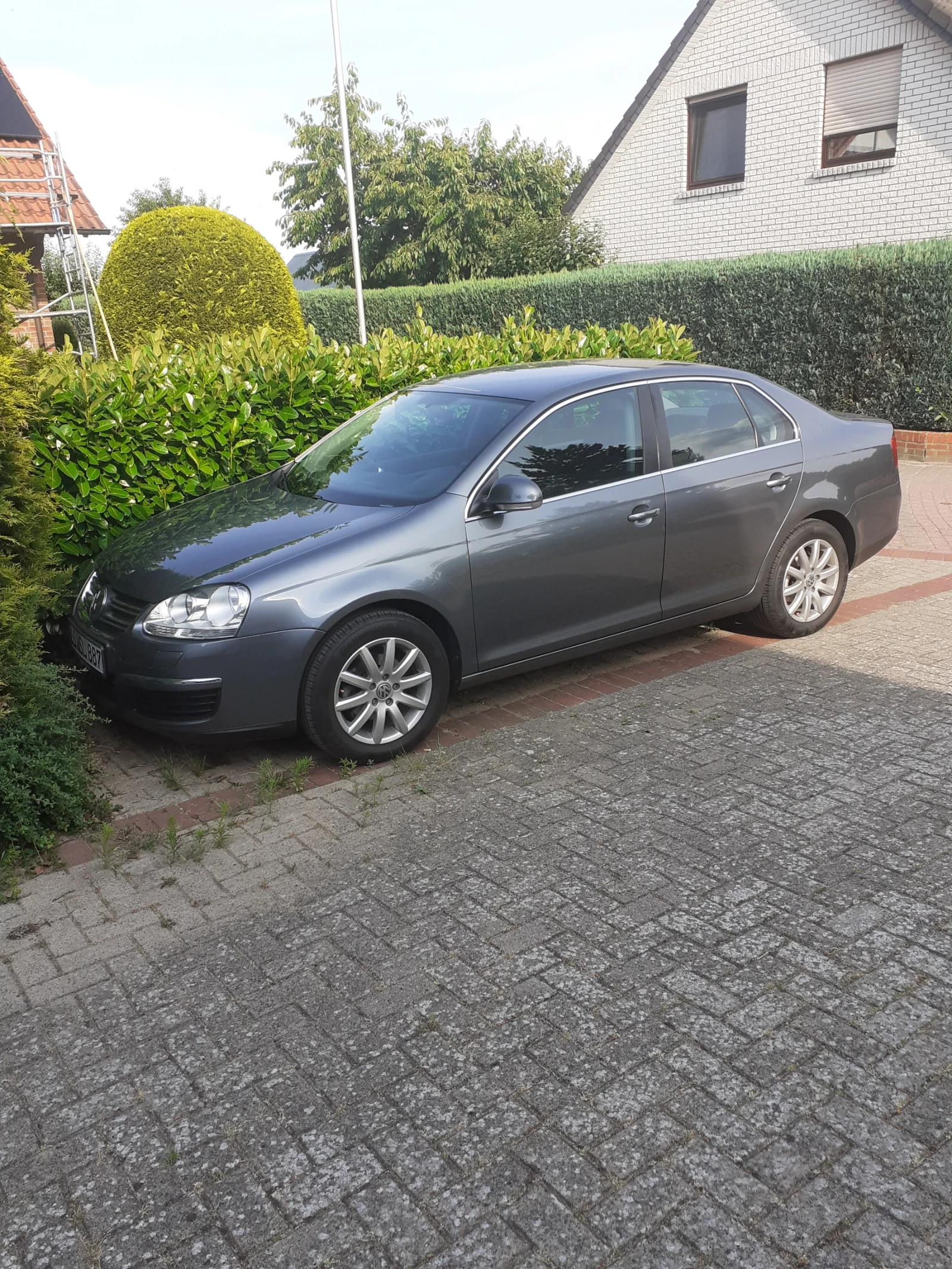 VW Jetta Седан, снимка 9 - Автомобили и джипове - 56681547