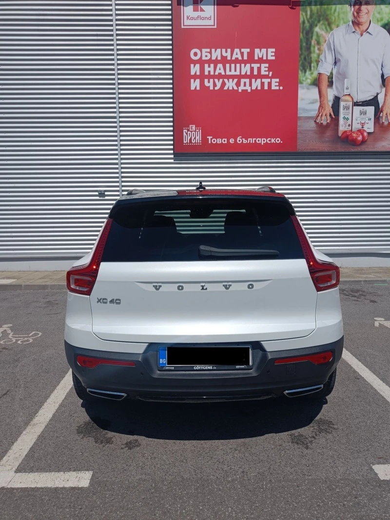 Volvo XC40 T4 2.0 R DESIGN, снимка 12 - Автомобили и джипове - 46271133