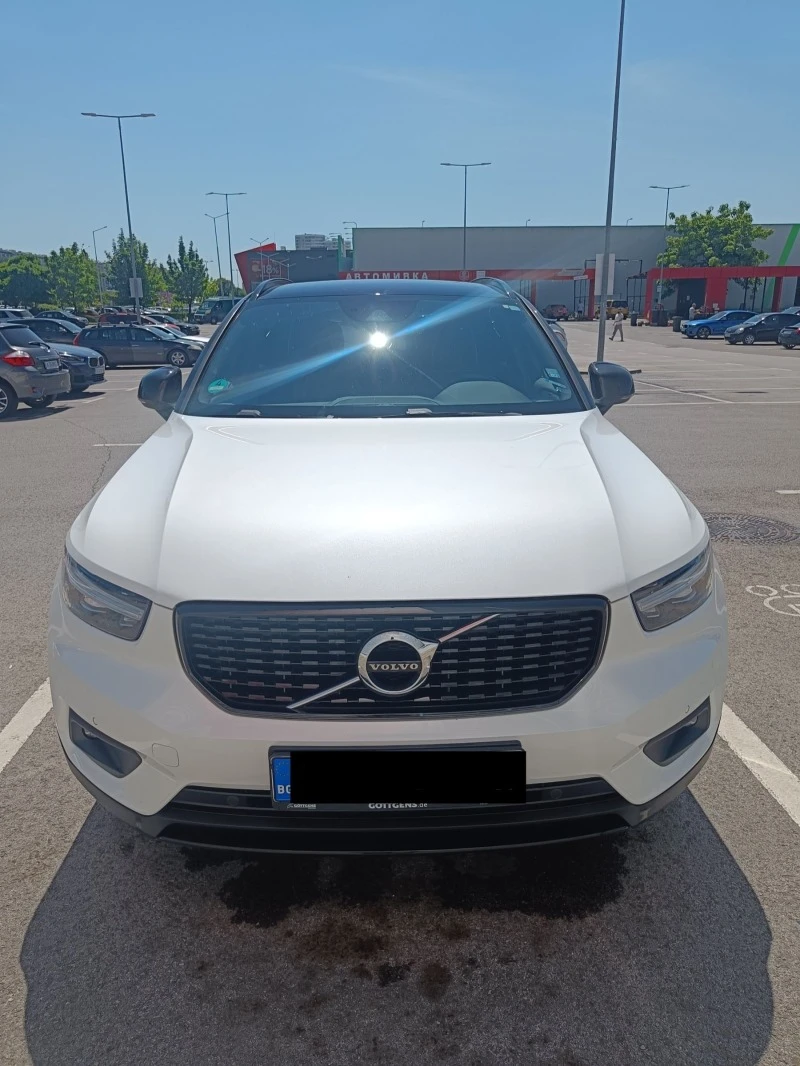 Volvo XC40 T4 2.0 R DESIGN, снимка 1 - Автомобили и джипове - 46271133