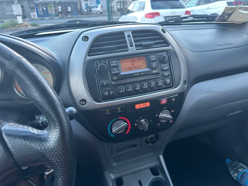 Toyota Rav4 2.0vvti, снимка 10 - Автомобили и джипове - 47877282