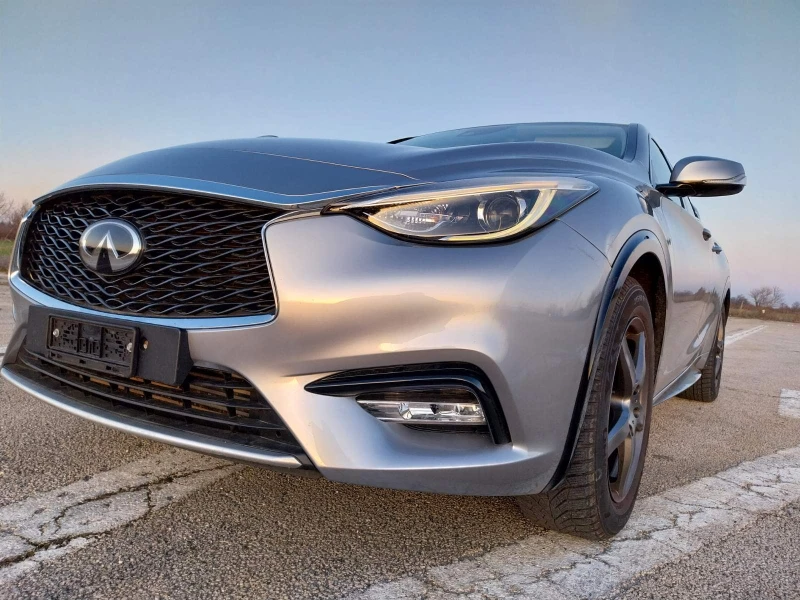 Infiniti Q30 Pure, снимка 5 - Автомобили и джипове - 48929297