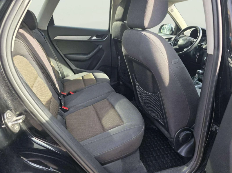 Audi Q3 2.0 TFSI, снимка 10 - Автомобили и джипове - 53126848