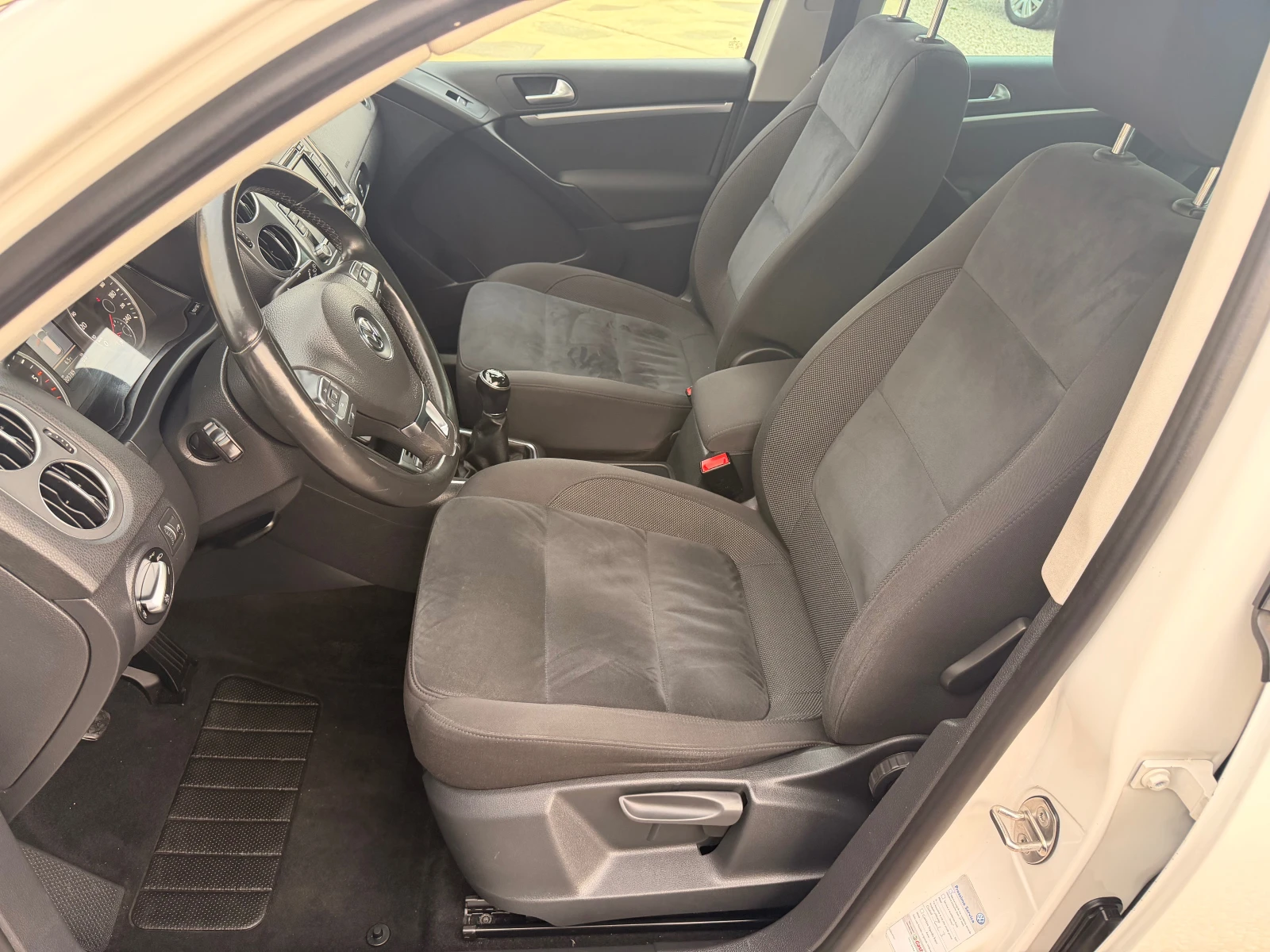 VW Tiguan 2.0TDI* 100%km* 4X4* LED* NAVI* 6sk* 140ks*  | Mobile.bg   5