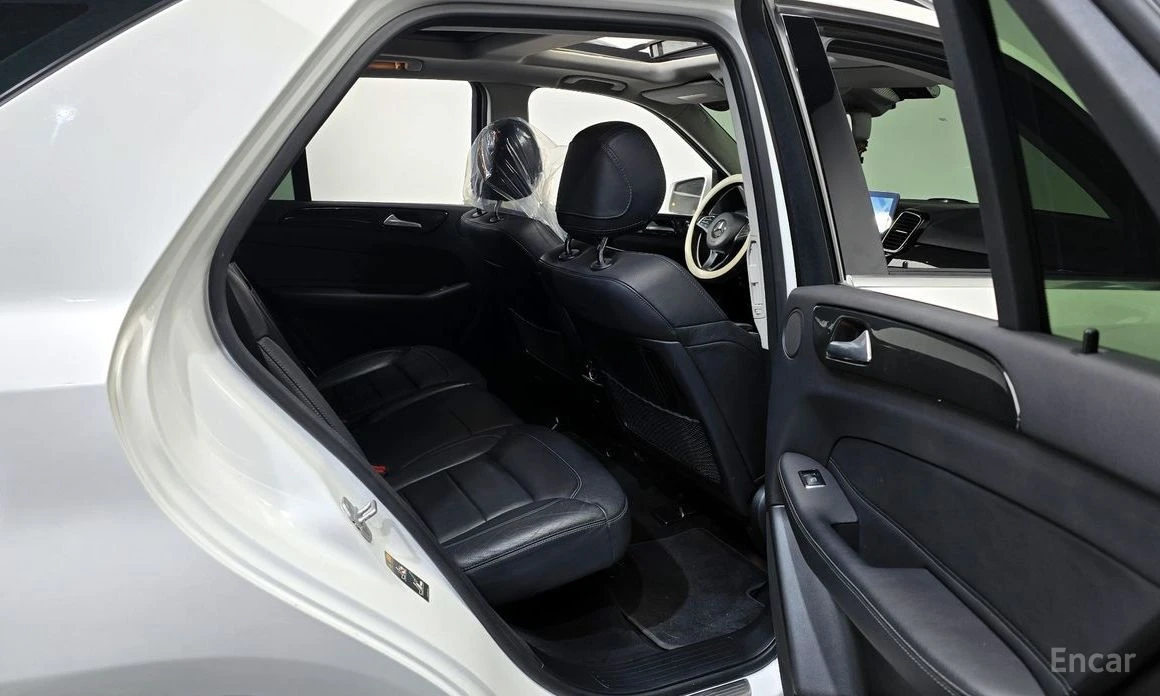 Mercedes-Benz GLE 350, снимка 12 - Автомобили и джипове - 53876255