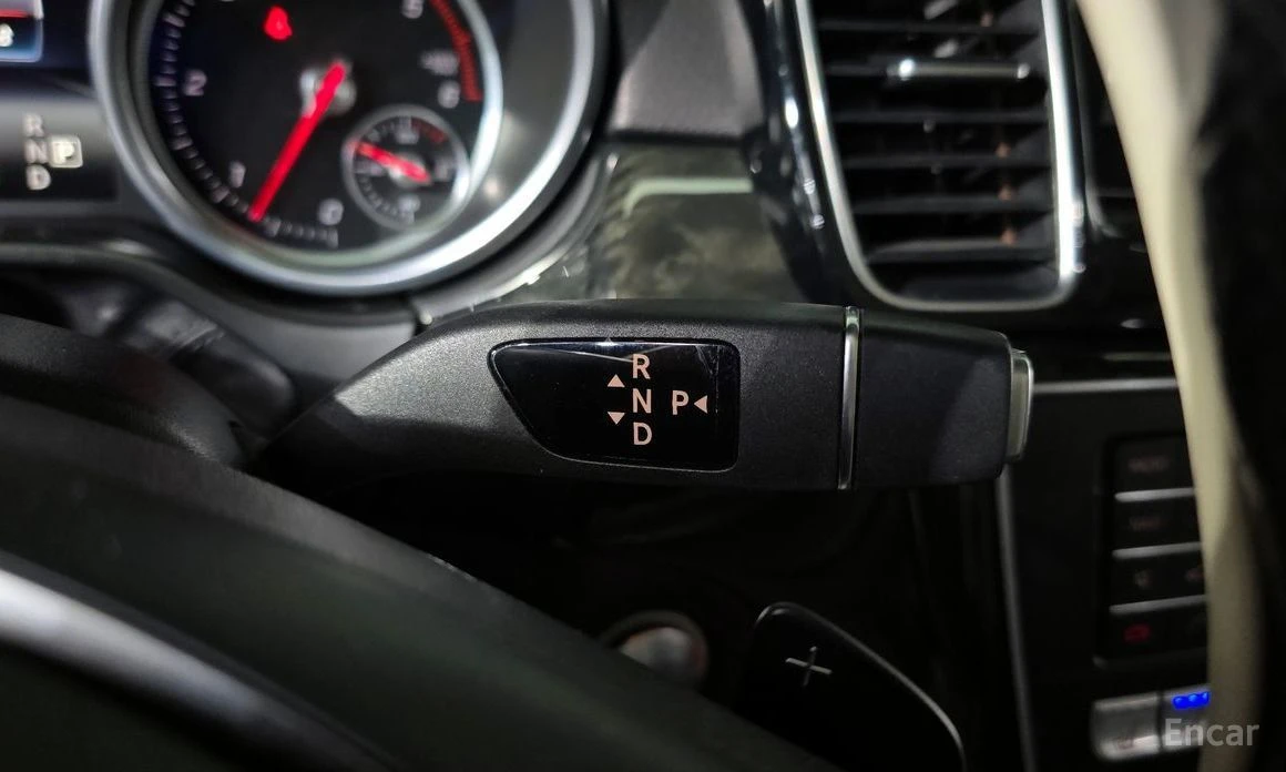 Mercedes-Benz GLE 350, снимка 9 - Автомобили и джипове - 53876255