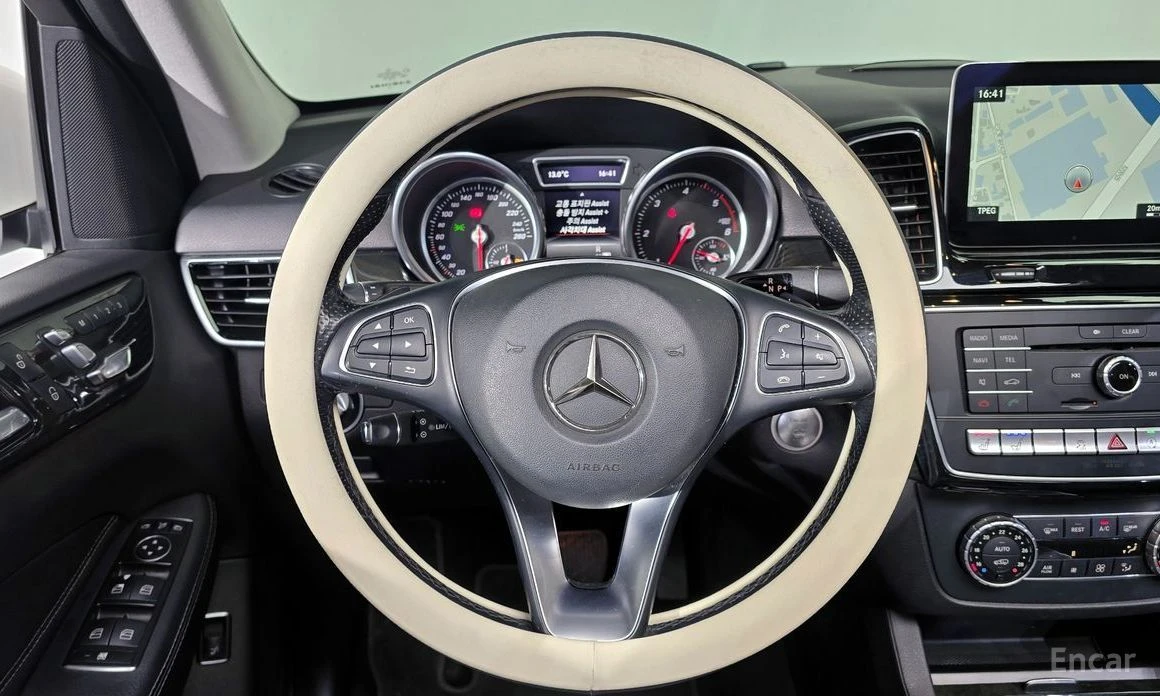 Mercedes-Benz GLE 350, снимка 13 - Автомобили и джипове - 53876255