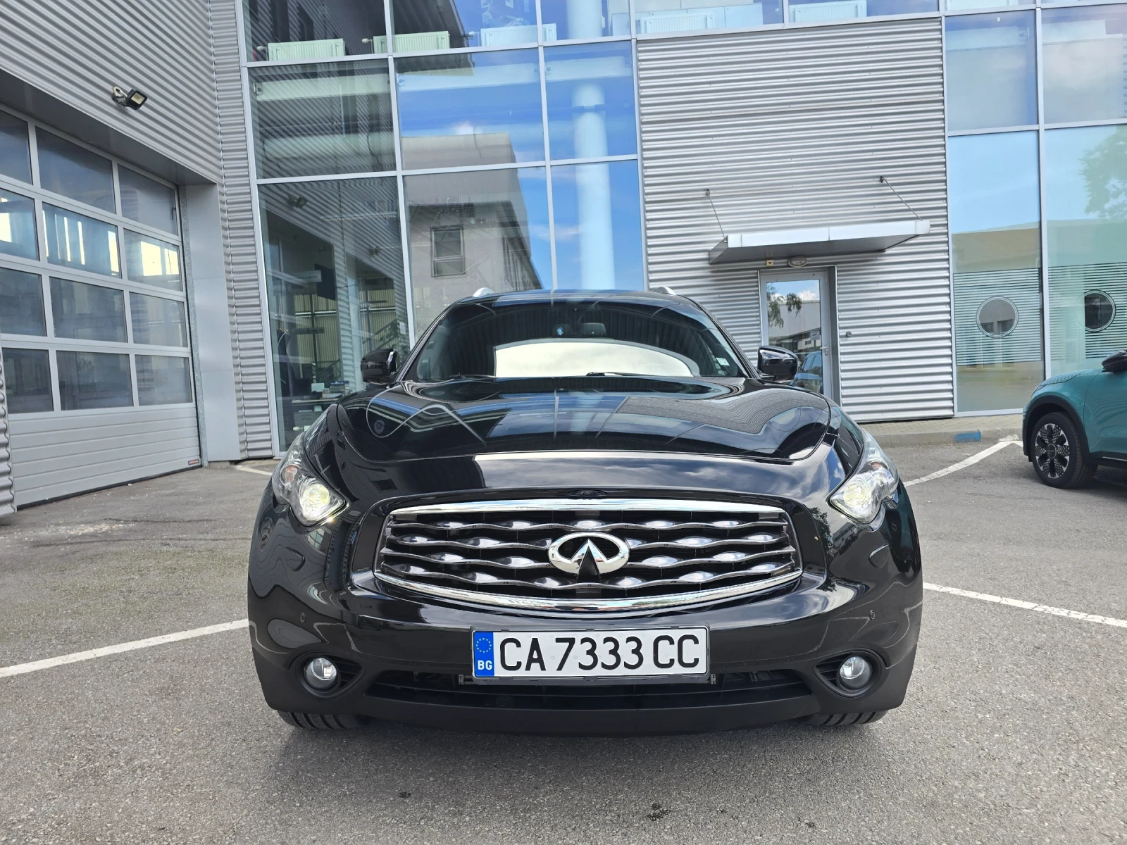 Infiniti QX70 30dS Premium/Витоша Ауто/109 000км, снимка 2 - Автомобили и джипове - 54727550