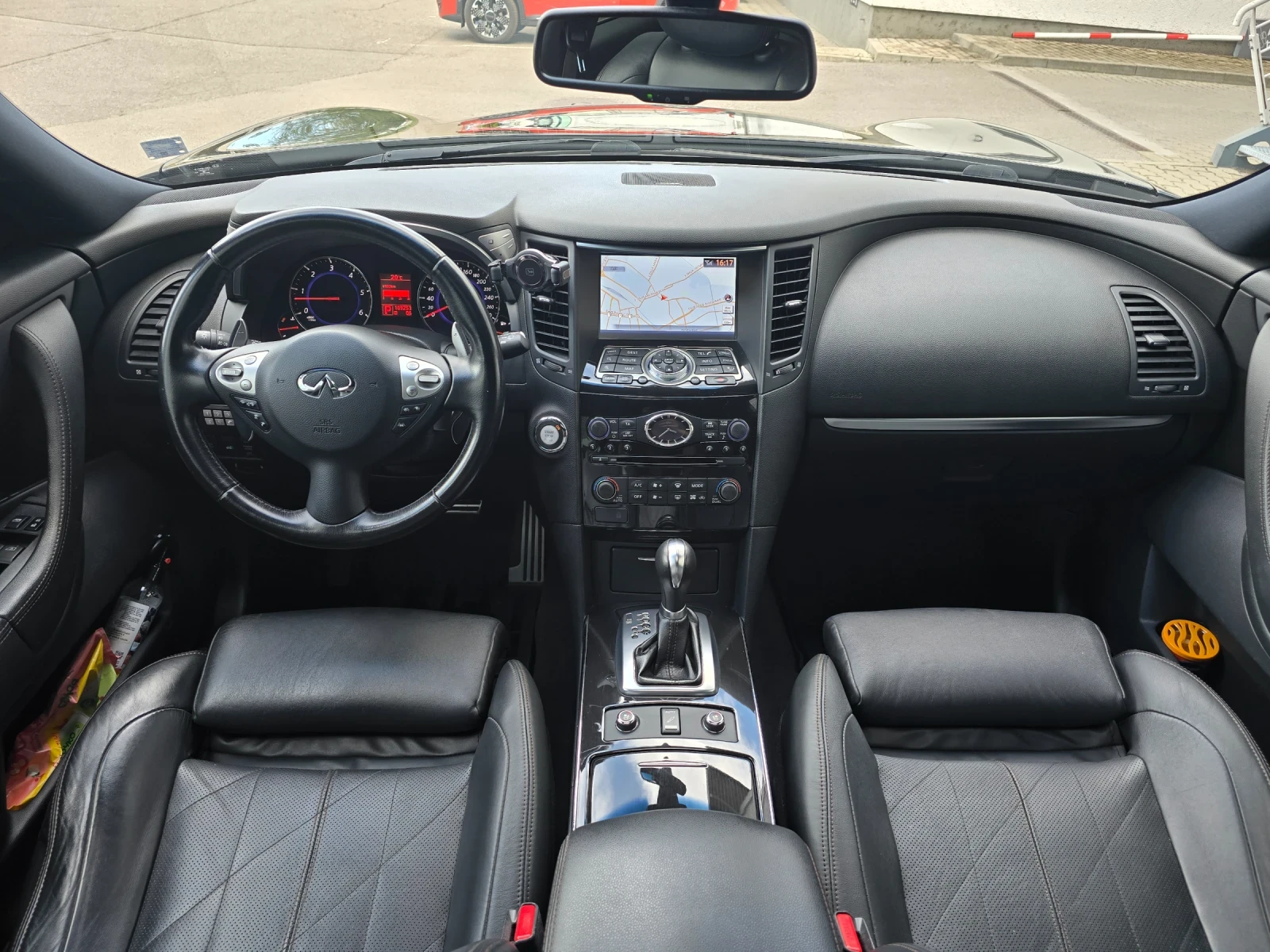 Infiniti QX70 30dS Premium/Витоша Ауто/109 000км, снимка 9 - Автомобили и джипове - 54727550