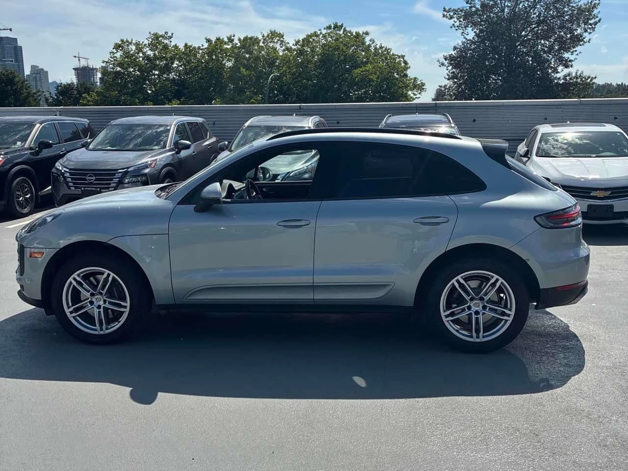 Porsche Macan * AWD * АВТОКРЕДИТ БЕЗ ПЪРВОНАЧАЛНА ВНОСКА* , снимка 2 - Автомобили и джипове - 55083040