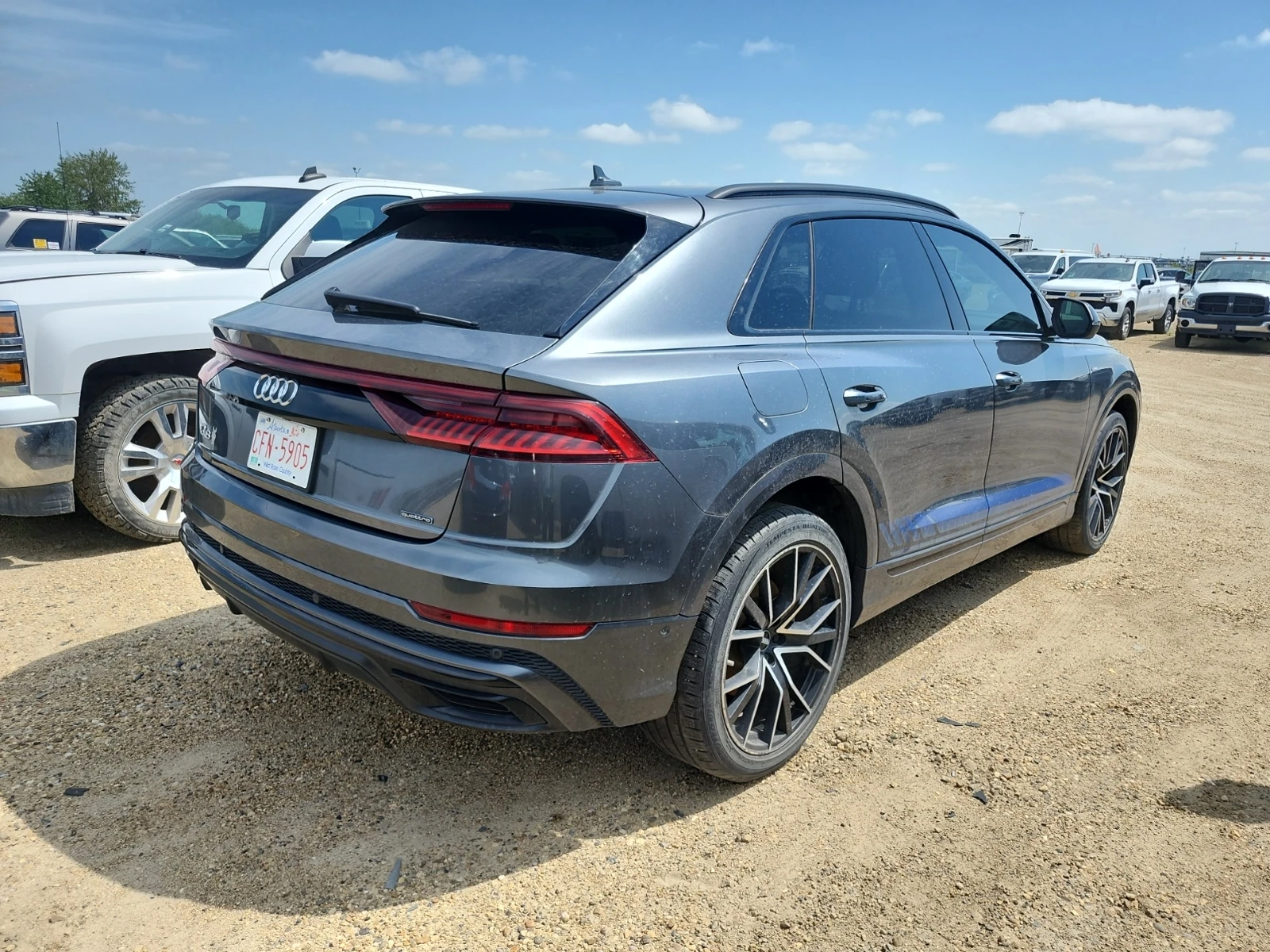 Audi Q8 Progressive* ОБДУХВАНЕ * ПАНОРАМА * , снимка 3 - Автомобили и джипове - 55323714