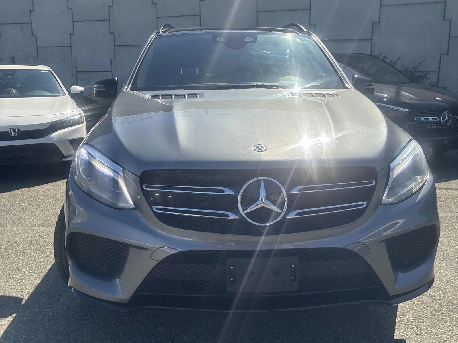 Mercedes-Benz GLE 400 AMG-pack* 360* Distr* Harman/Kardon, снимка 2 - Автомобили и джипове - 55945730