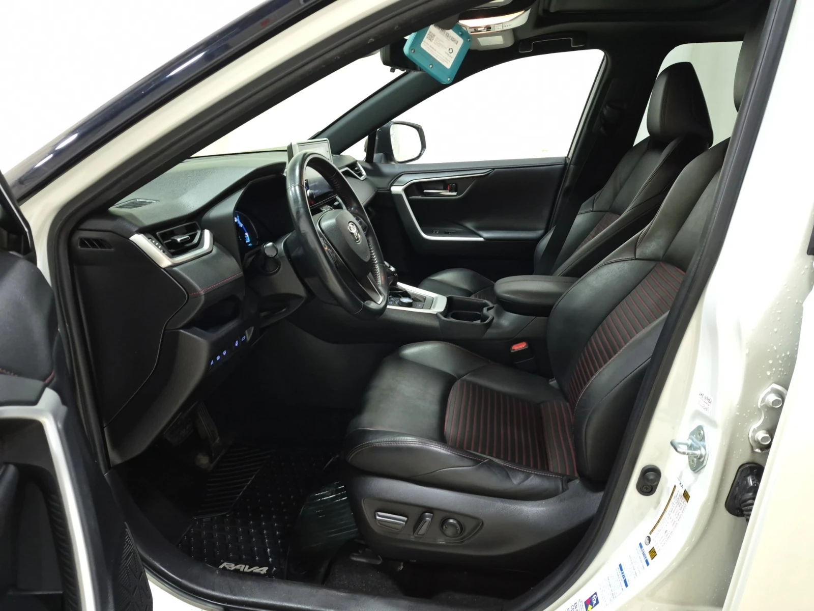 Toyota Rav4 XSE, HYBRID, АВТОКРЕДИТ, снимка 6 - Автомобили и джипове - 56087200