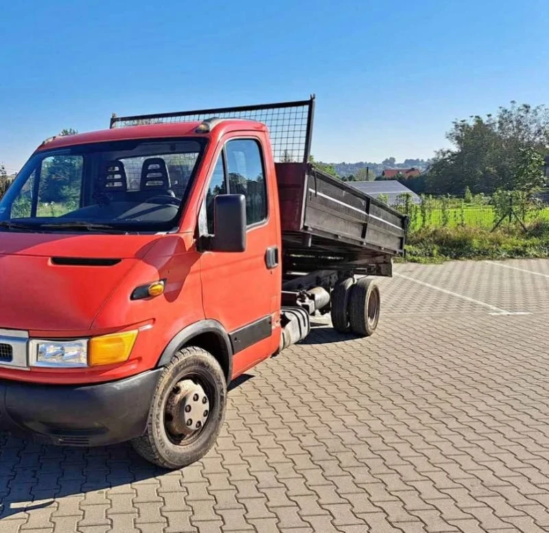 Iveco Daily Тристранен, снимка 3 - Камиони - 48390491