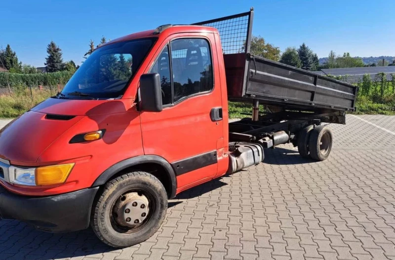 Iveco Daily Тристранен, снимка 1 - Камиони - 48390491