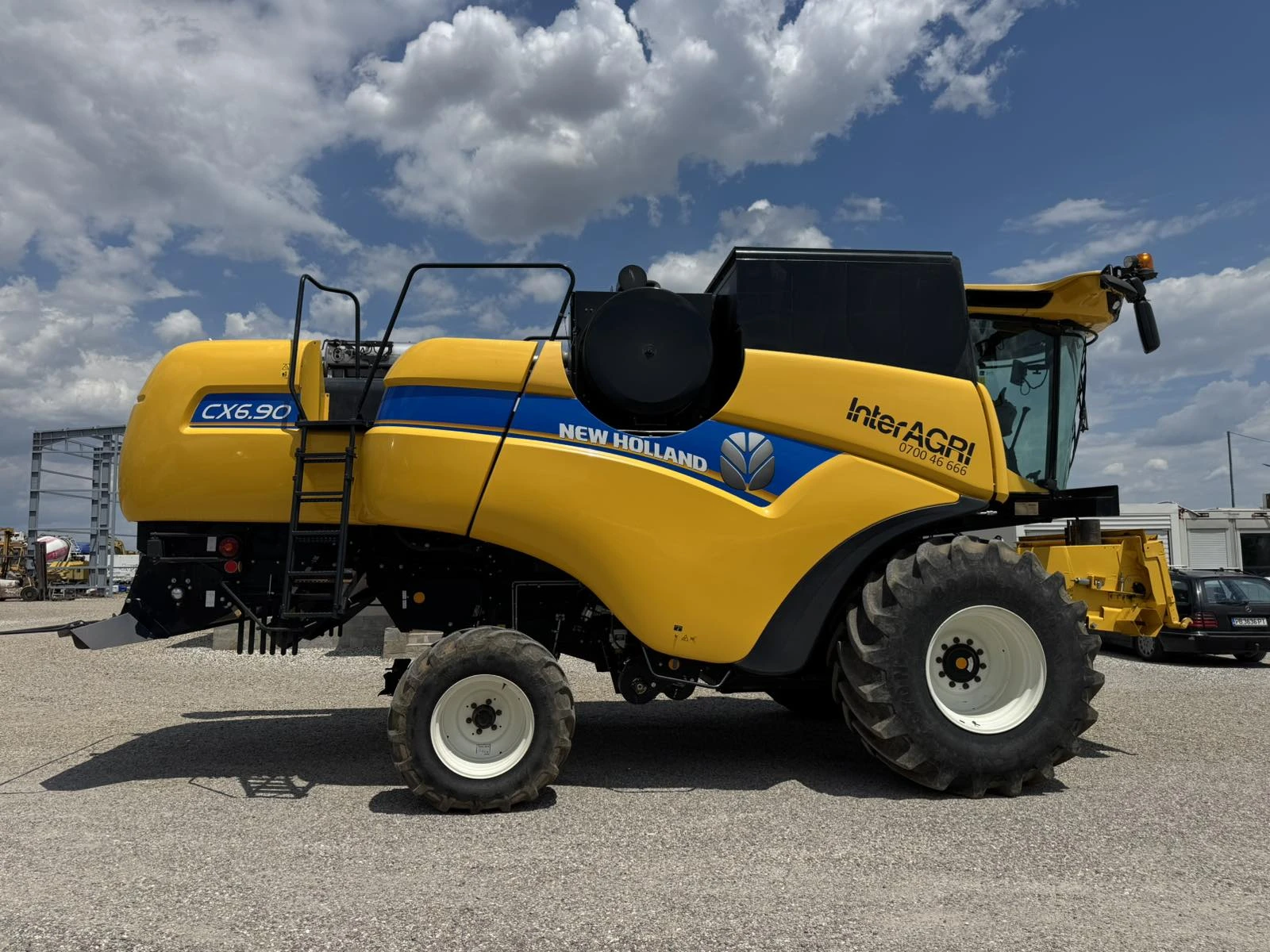 Комбайн New Holland CX6.90 с хедер 760CG, снимка 8 - Селскостопанска техника - 54958629