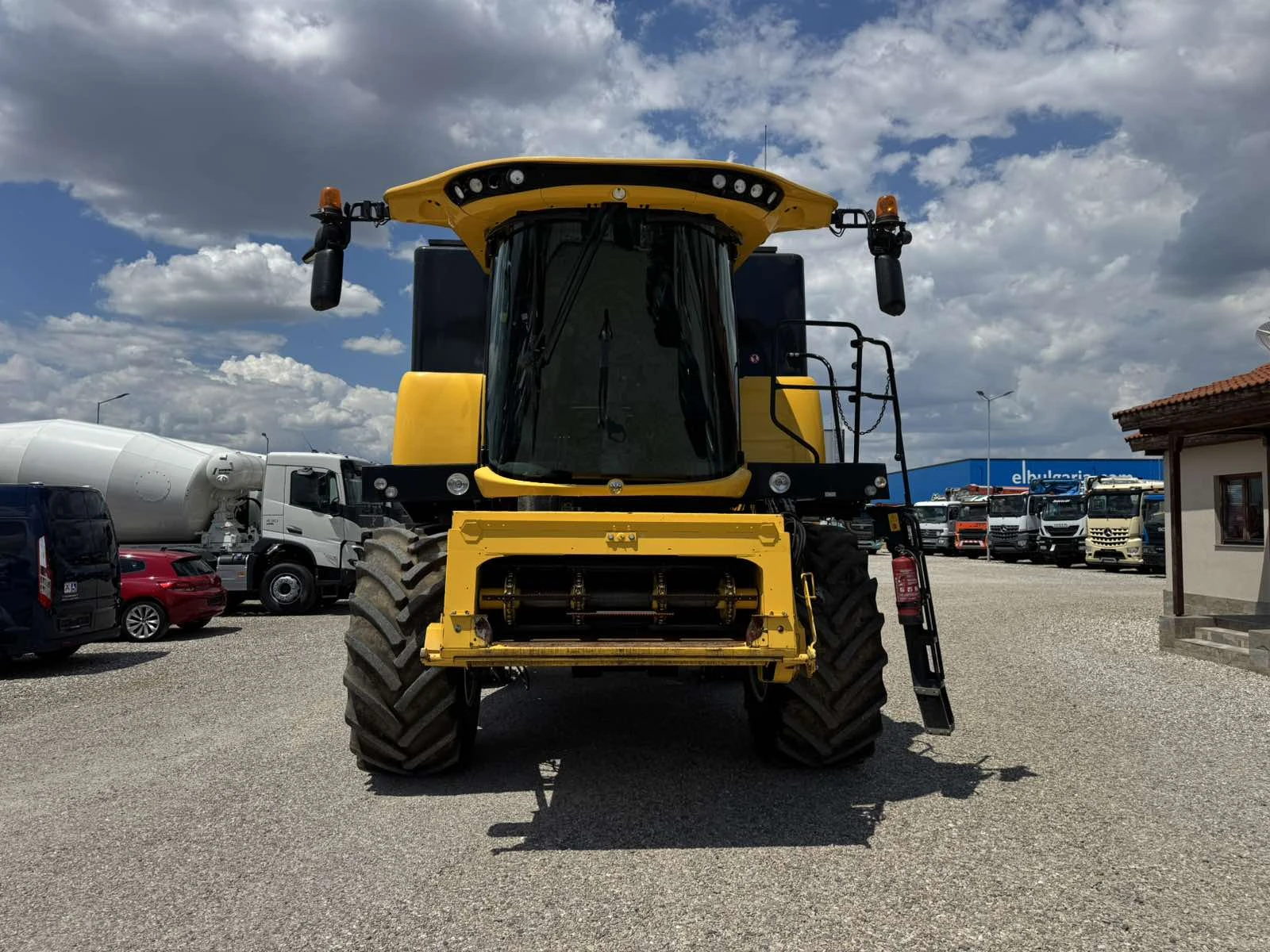 Комбайн New Holland CX6.90 с хедер 760CG, снимка 2 - Селскостопанска техника - 54958629