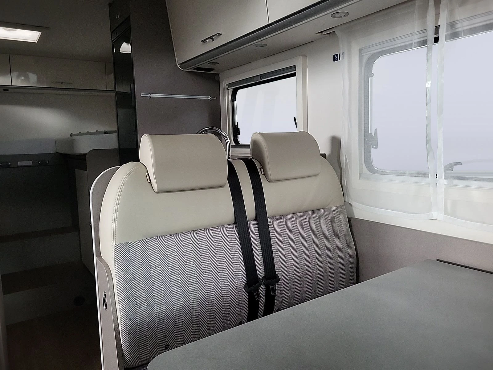 Кемпер HYMER / ERIBA ETRUSCO T 6.9SF - изображение 9