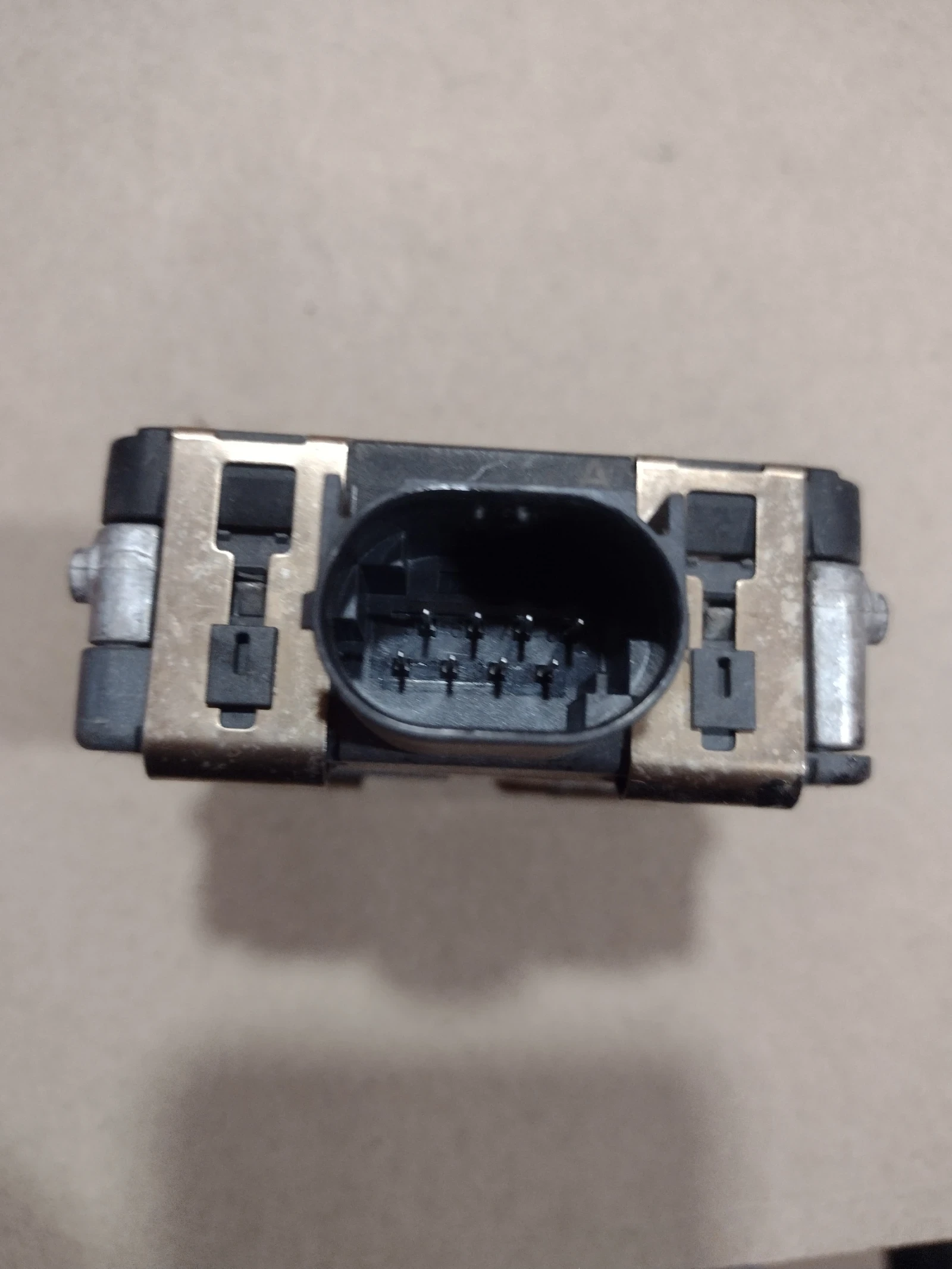 2K5 907 561 A     /   VW CADDY    0 203 300 323   2Q5907561A | Mobile.bg   2