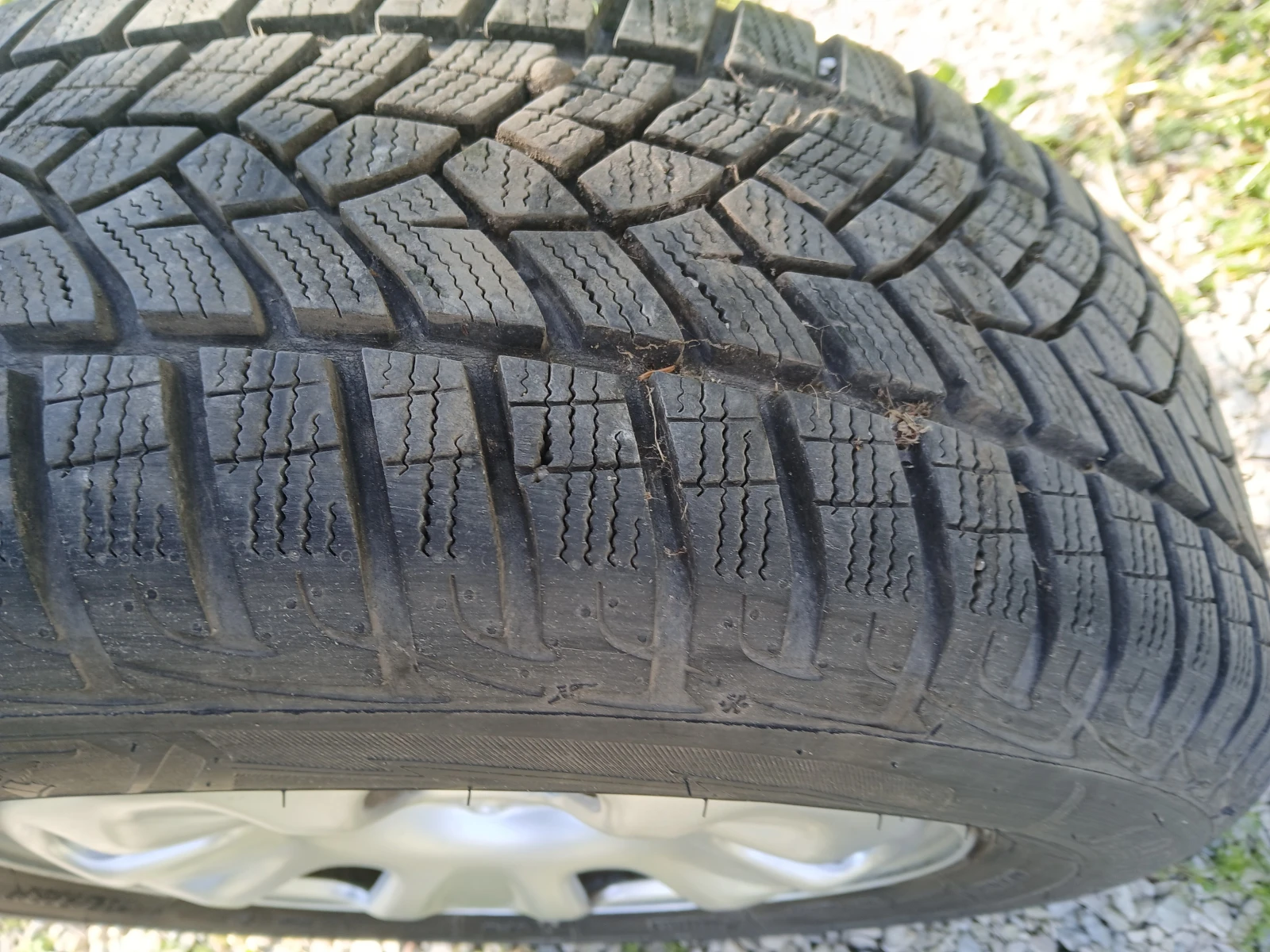 Гуми с джанти Goodyear 215/65R16, снимка 6 - Гуми и джанти - 54386421