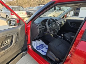 Skoda Fabia 1.2TSI 86к.с Топ състояние , снимка 11