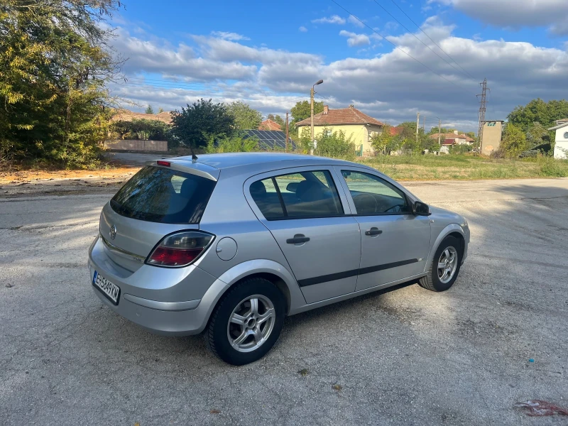 Opel Astra 1.3 CDTI, снимка 3 - Автомобили и джипове - 47409984