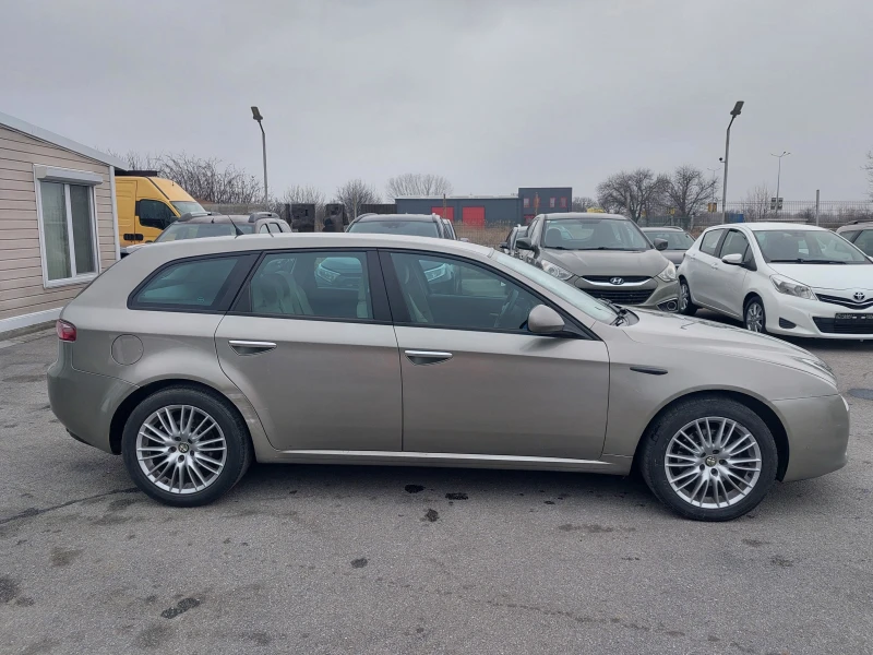 Alfa Romeo 159 1.9JTD, снимка 2 - Автомобили и джипове - 49331513