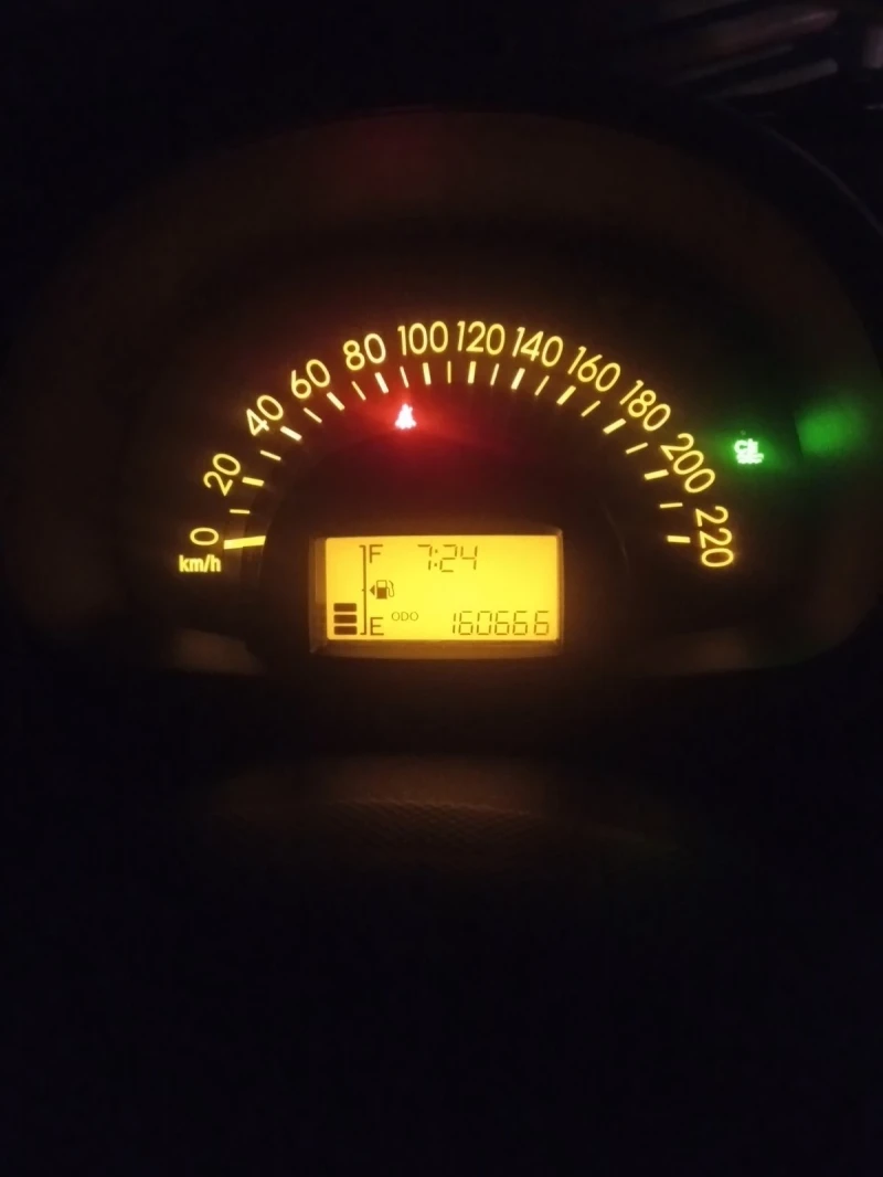 Daihatsu Sirion, снимка 7 - Автомобили и джипове - 52266940