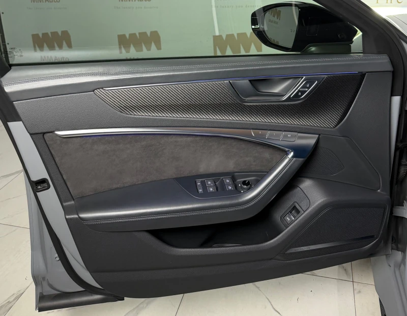 Audi Rs6 Avant* Ceramic* Carbon* HuD* B&O, снимка 7 - Автомобили и джипове - 52153700