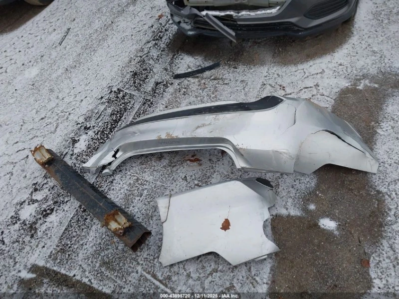 Nissan Altima 2.5L I-4 DOHC, VVT, 182HP Front Wheel Drive, снимка 4 - Автомобили и джипове - 52915365