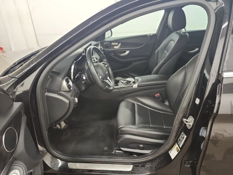 Mercedes-Benz C 300 * CARFAX * БЕЗ ПЪРВОНАЧАЛНА ВНОСКА, снимка 5 - Автомобили и джипове - 52950912