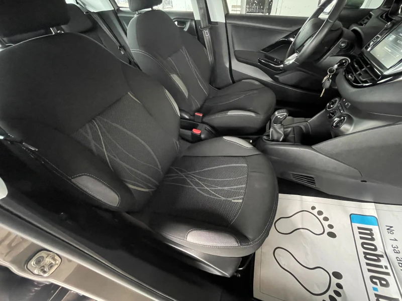 Peugeot 208 1.4HDI TOP, снимка 14 - Автомобили и джипове - 53099256