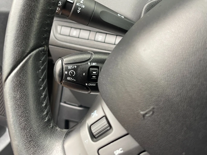 Peugeot 208 1.4HDI TOP, снимка 11 - Автомобили и джипове - 53099256