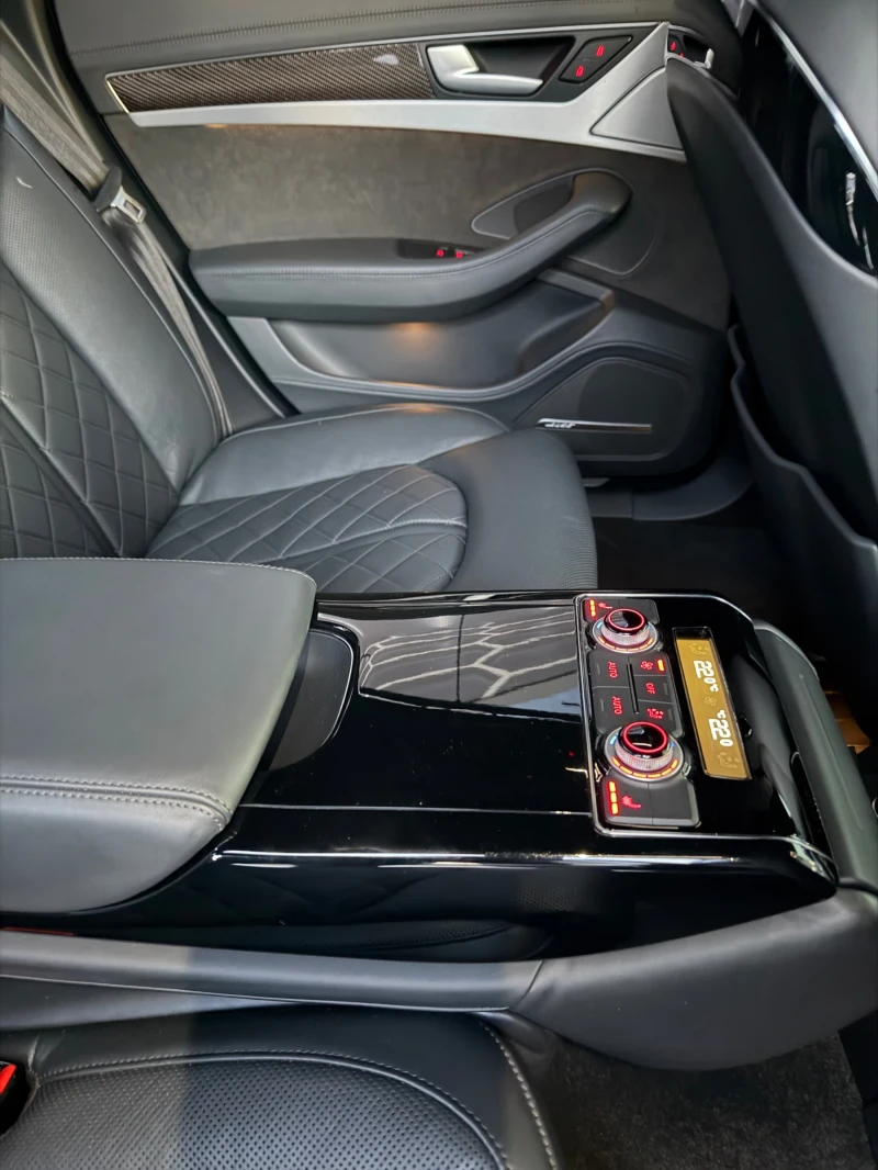 Audi S8 PLUS-115 000км., снимка 15 - Автомобили и джипове - 53167352