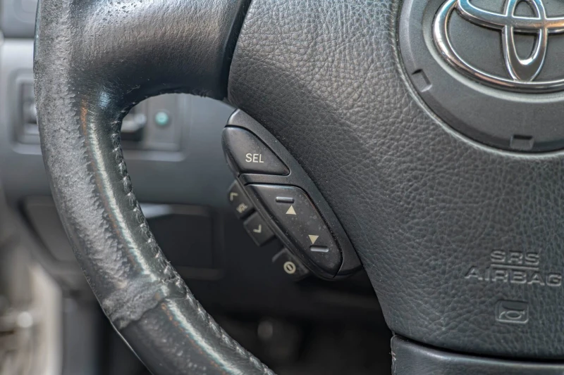 Toyota Corolla verso 2.0D-4D/УЧЕБЕН/Климатроник, снимка 10 - Автомобили и джипове - 53405299