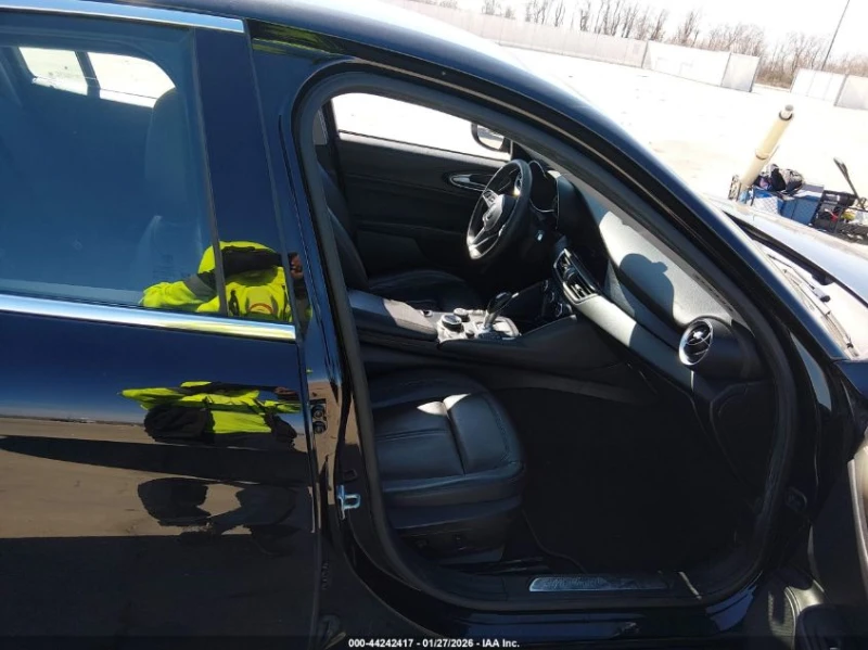 Alfa Romeo Giulia * АвтоКредит* Цена до БГ, снимка 9 - Автомобили и джипове - 53484016