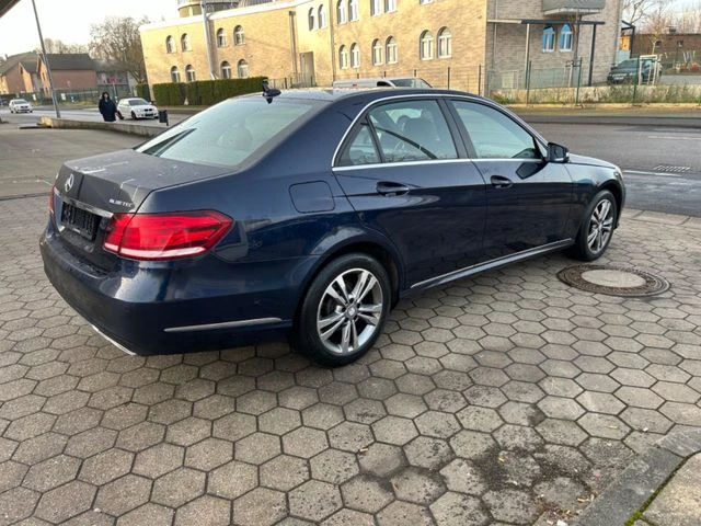 Mercedes-Benz E 220 W212 9G-tronik Avangarde, снимка 4 - Автомобили и джипове - 47438003